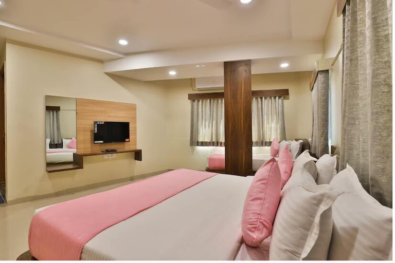 Bedroom 5, Hotel sunsarovar, Ahmadabad