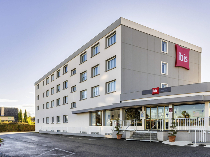 Exterior & Views 2, ibis Tarbes Odos, Hautes-Pyrénées