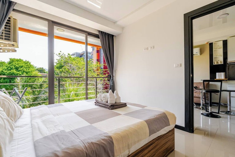 Bedroom 3, Naiharn Pearl Condo Hotel by Villacarte, Pulau Phuket
