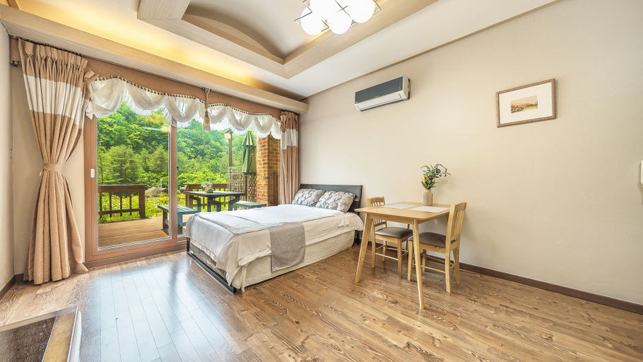 Others 3, Inje Leenchung Pension, Inje