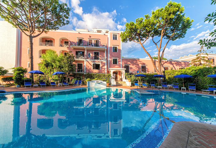 Exterior & Views 2, Hotel San Valentino, Napoli