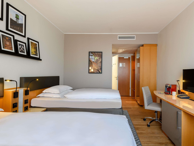 Bedroom 3, Mercure Hotel Bochum City, Bochum