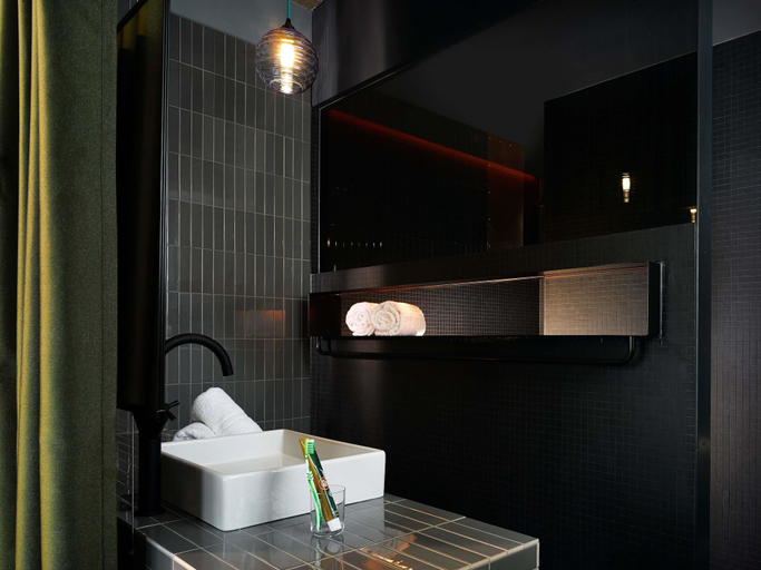 Bathroom 5, 25hours Hotel Bikini Berlin, Berlin
