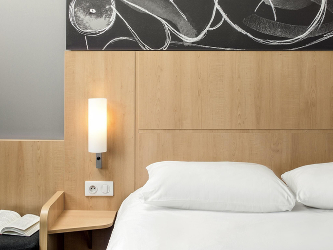 Bedroom 4, ibis Montceau-les-Mines, Saône-et-Loire