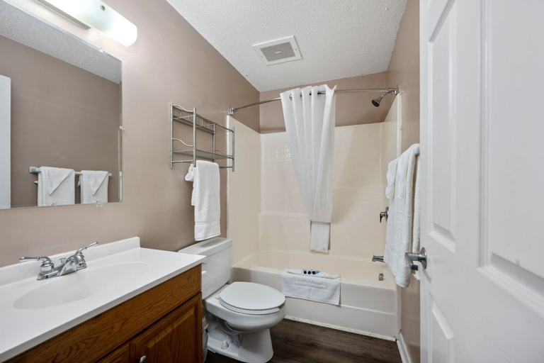 Bathroom 3, Affordable Suites Greenville, Pitt