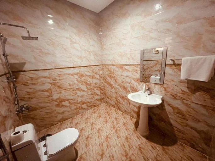 Bathroom 5, Casa Suites Al Munsiyah, Riyadh