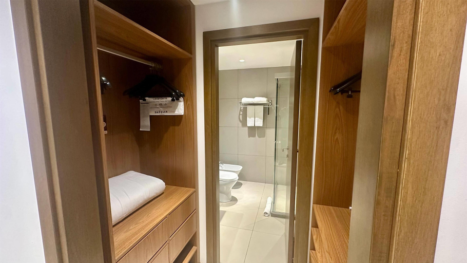 Bathroom 4, Dazzler by Wyndham Ciudad del Este, Ciudad del Este