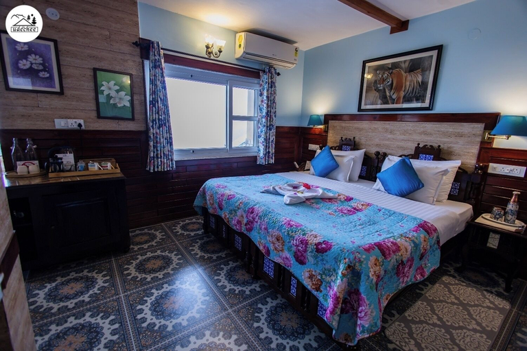 Bedroom 3, Udechee Huts Hotel, Kangra
