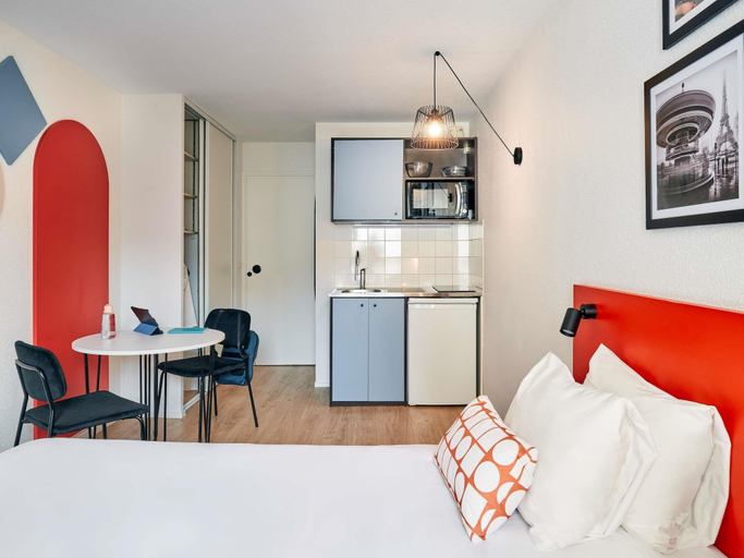 Bedroom 3, Aparthotel Adagio Access Paris Vanves Porte de Versailles, Hauts-de-Seine