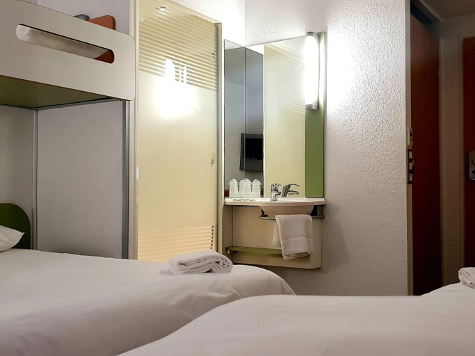 Bedroom 4, ibis budget Ajaccio, Corse-du-Sud