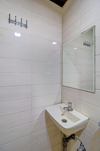 Bathroom 4, Hotel Al Ahad, Mumbai City