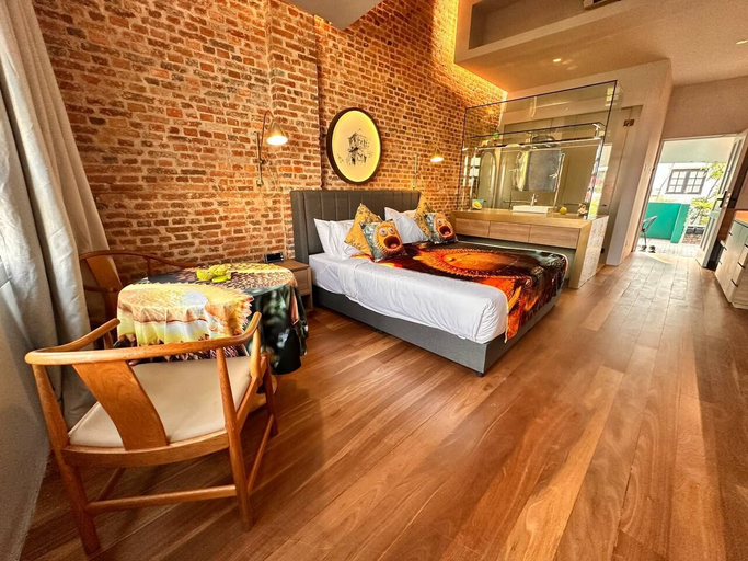 Room 3, Loke Thye Kee Artiste Boutique Hotel, Pulau Penang