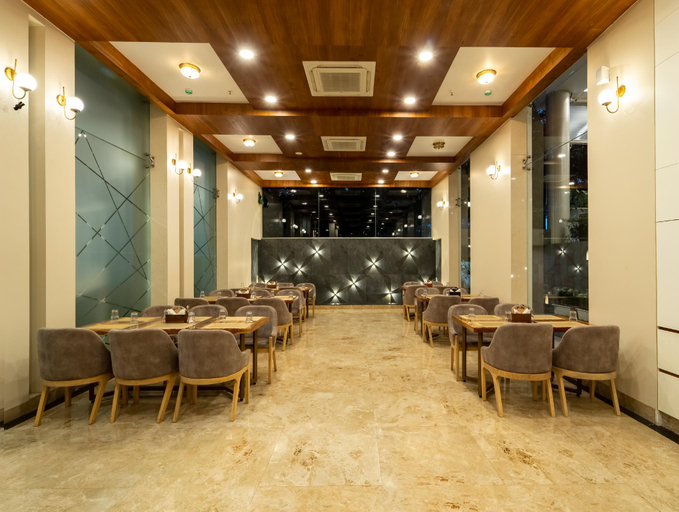 Food & Drinks 5, Hotel Moistin, Pune