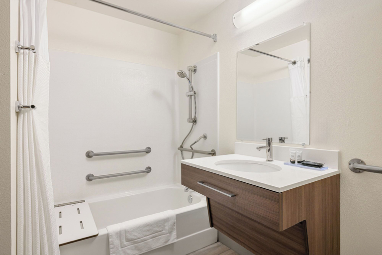Bathroom 4, The INN at Gig Harbor, Pierce