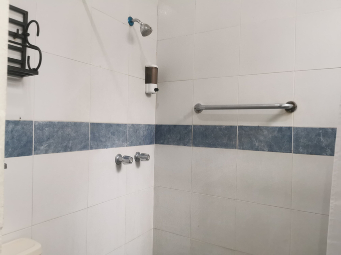 Bathroom 4, Hotel Armonía Hostal, Mejicanos