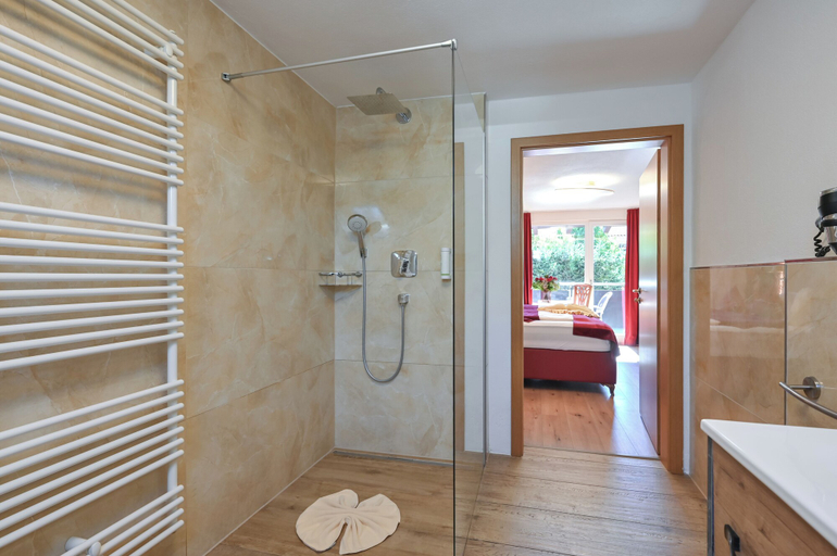 Bathroom 5, Hotel San Marco, Ostallgäu