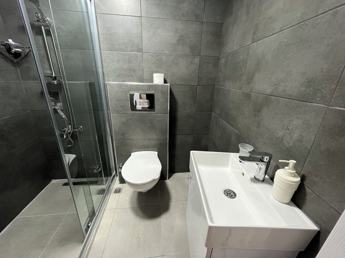 Bathroom 5, Jasmine Apartment, Fatih