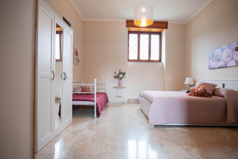 Others 4, Il vicolo suite rooms, Salerno