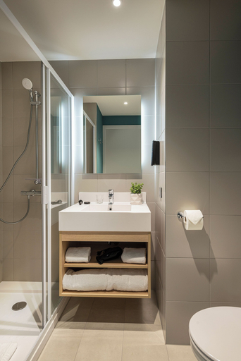 Bathroom 5, Aparthotel Adagio Access Brussels Delta, Bruxelles
