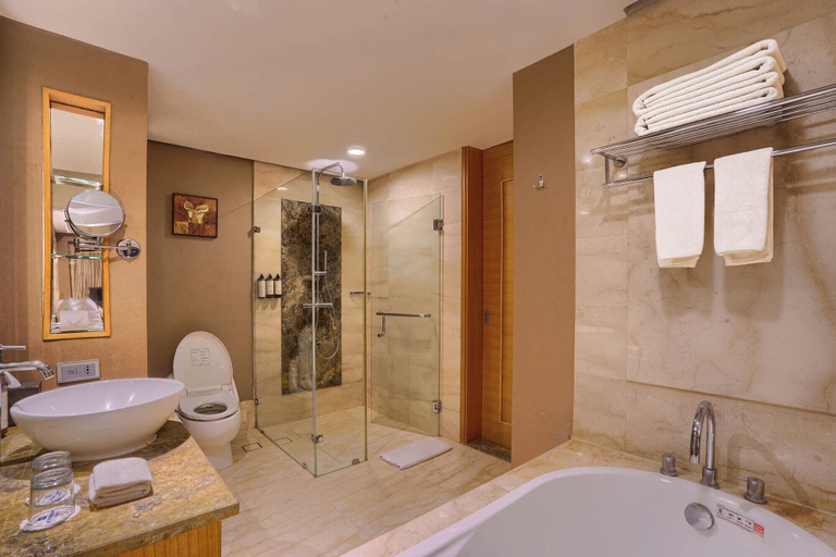 bathroom 7