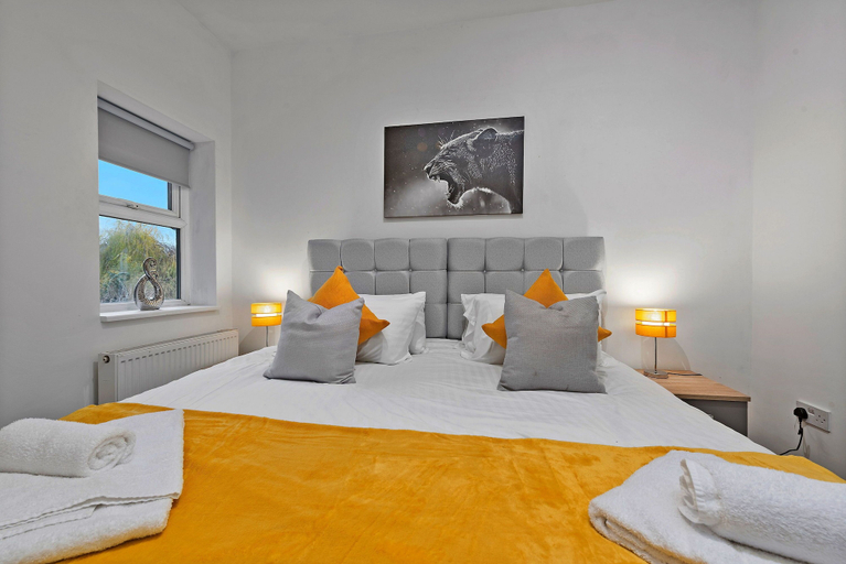 Others 5, West Ealing SVD Apt. - 2 Bedroom 2 Bath, London