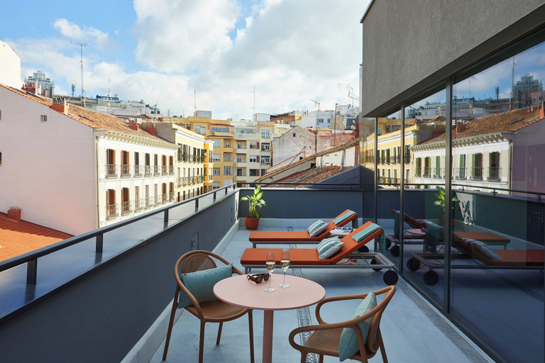 Others 5, The Social Hub Madrid, Madrid