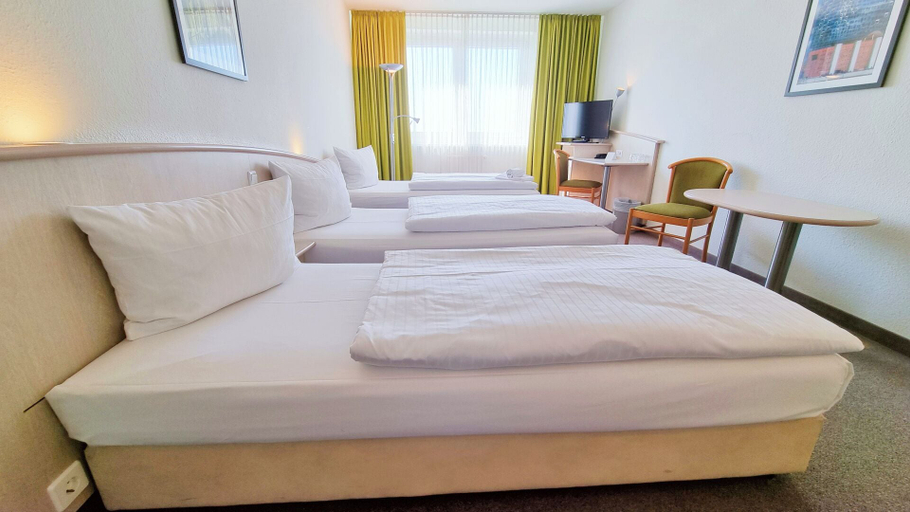 Bedroom 3, Panorama Inn Hotel und Boardinghaus, Hamburg