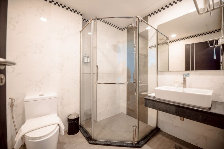 Bathroom 5, Avada hotel, Muang Trat