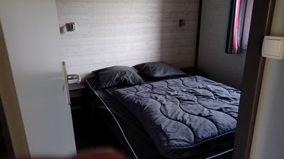 Bedroom 3, Terres de France - Les Hameaux de Pomette, Lot