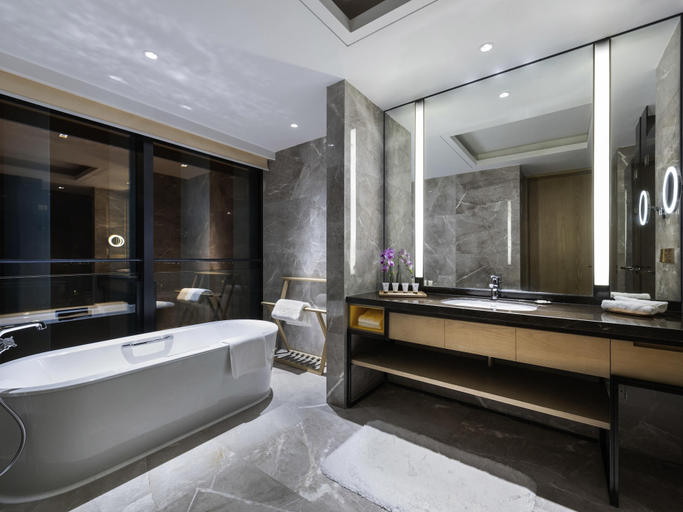 Bathroom 5, Grand Mercure Shanghai Lingang, Shanghai