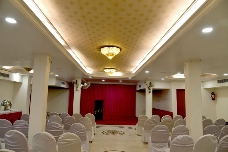 Others 4, Hotel YKS, Kota