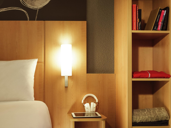 Bedroom 5, ibis Madrid Calle Alcalá, Madrid