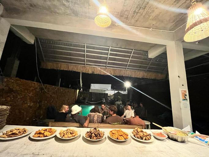 Food & Drinks 3, Tata Surf Hostels, Lombok
