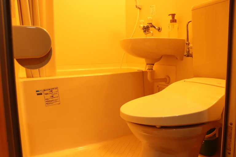 Bathroom 4, Ogiwarakan, Chikuma