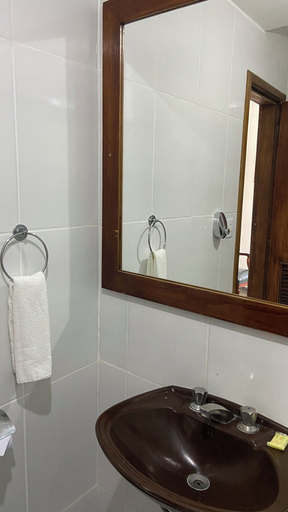Bathroom 4, Mara Palace Hotel, Vassouras