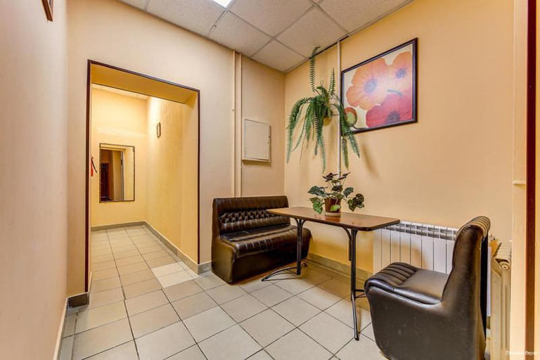 Others 3, Pravy bereg Inn, Sankt-Peterburg gorsovet