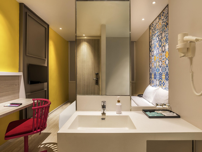 Bathroom 4, ibis Styles Phuket City, Pulau Phuket