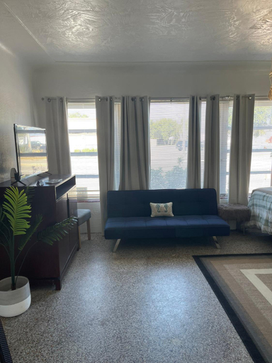 Others 4, The Penthouse, Volusia