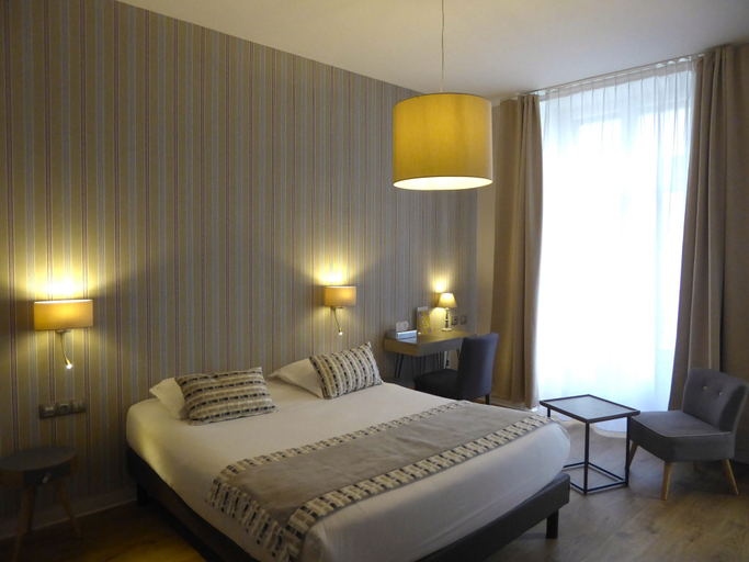 Bedroom 4, Grand Hôtel de L'Europe, Finistère