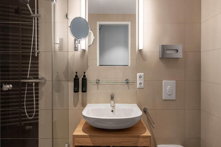 Bathroom 4, Wyndham Garden Munich Messe, München