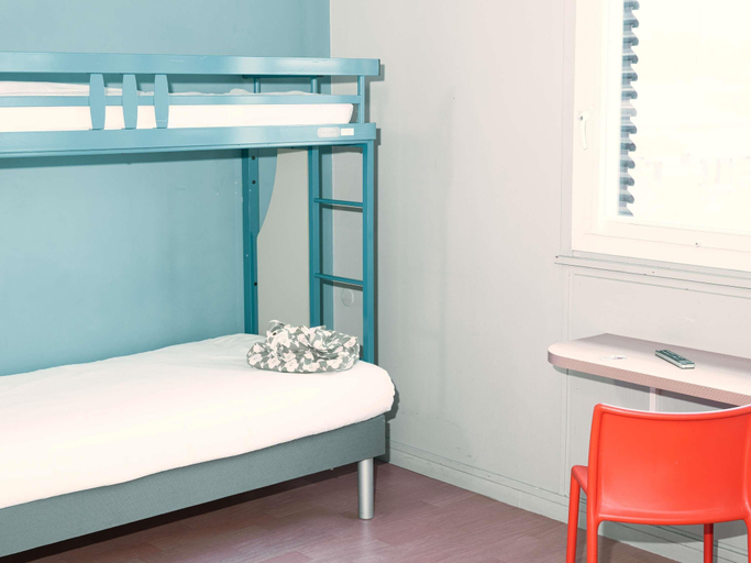 Bedroom 4, ibis budget Thonon Les Bains, Haute-Savoie