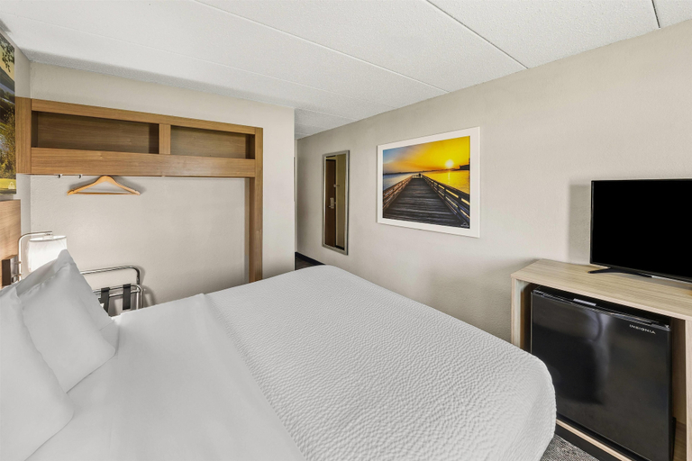 Bedroom 4, Days Inn by Wyndham Winona, Winona