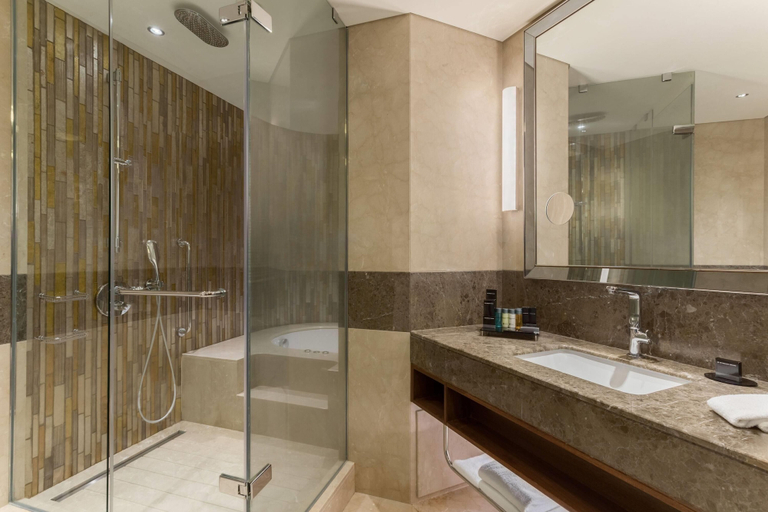 Bathroom 5, Wyndham Grand Istanbul Europe, Bahçelievler