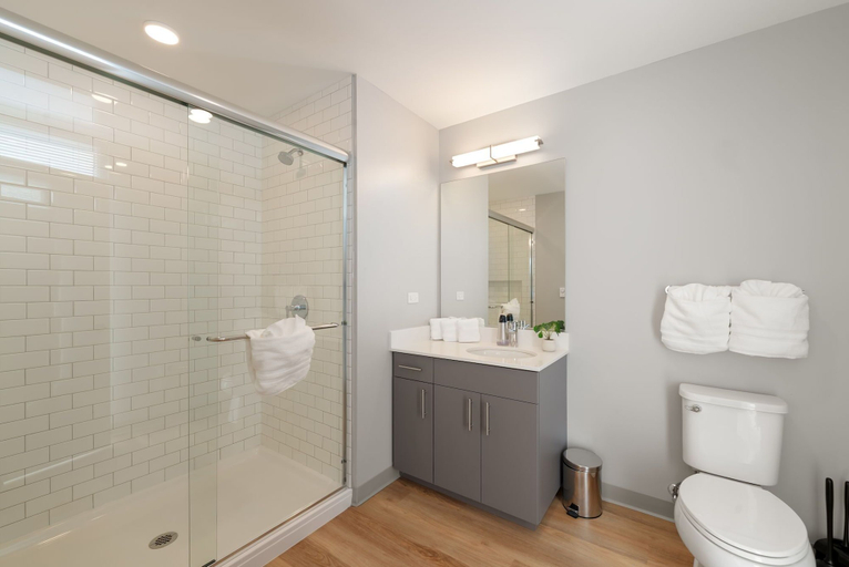 Bathroom 4, ENVITAE Hotel 4 Bedroom Luxury Apartments, Cook