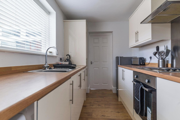 Others 3, East House-sleeps 5-pet Friendly-garden-parking, Northumberland