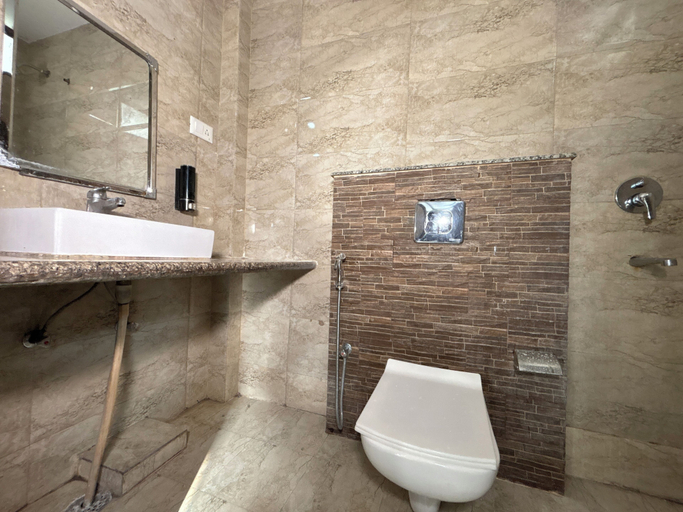 Bathroom 5, Hotel W inn, Garhwal