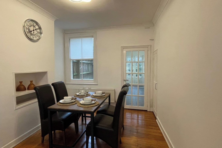 Dining, House - Sleeps 5- Garden - Parking, Windsor and Maidenhead