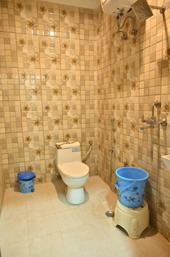 Bathroom 3, Banarasi Kothi, Varanasi