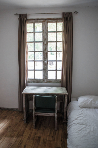 Bedroom 4, Domaine Castelnaut gîte et château, Aude