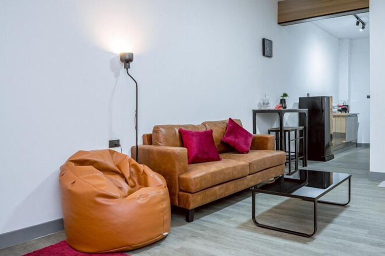 Living area, Oasis Suites - Pattaya - Huge Modern Apartments, Pattaya